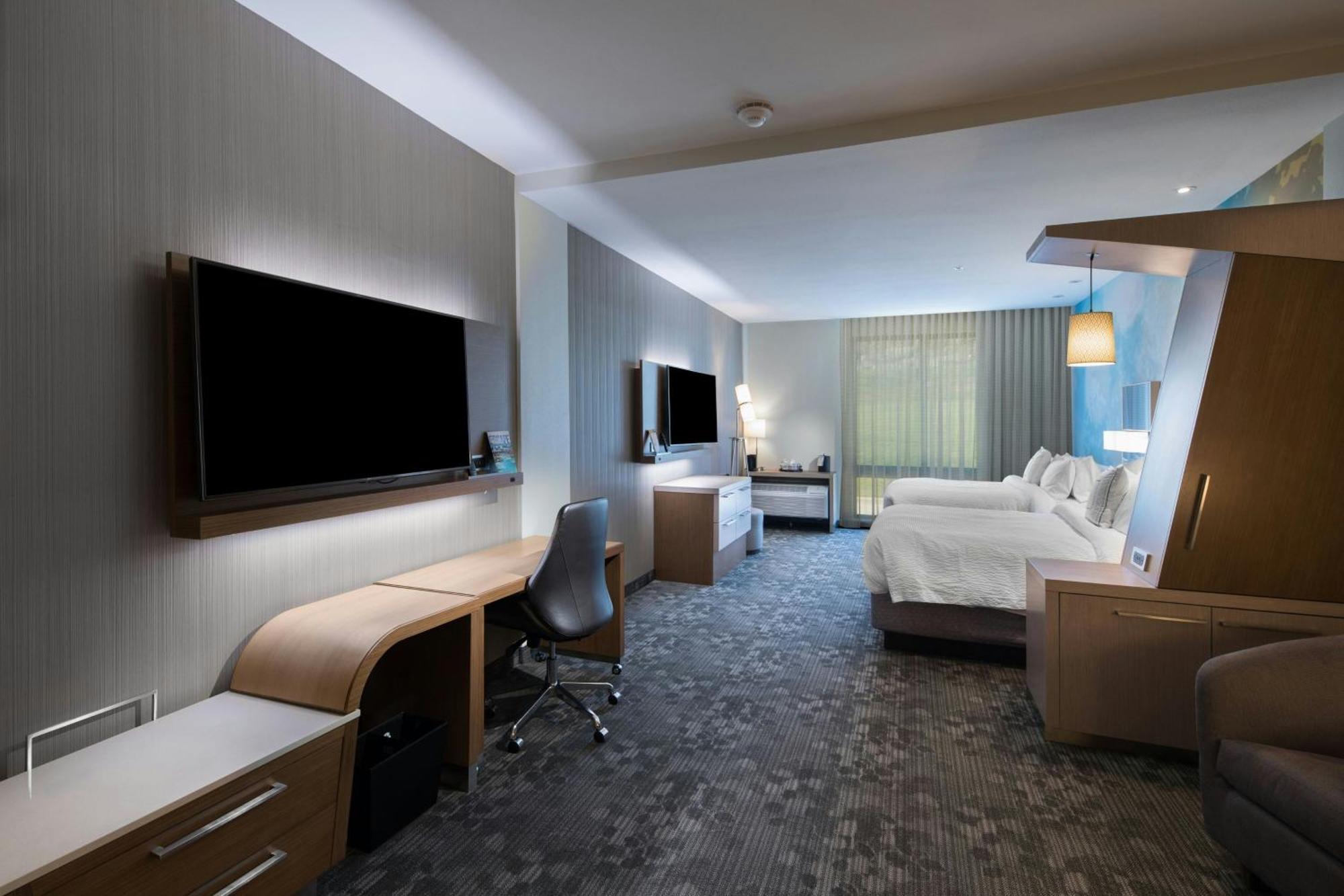 Courtyard By Marriott Russellville Bagian luar foto